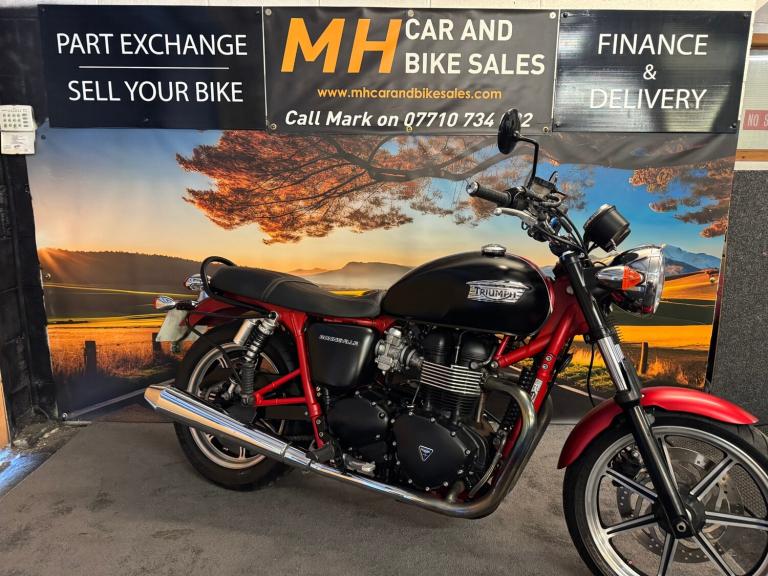2013 Triumph BONNEVILLE  T100 SE Rare Red frame With Matt Black Paint Classic Motorcycle  Retro P...