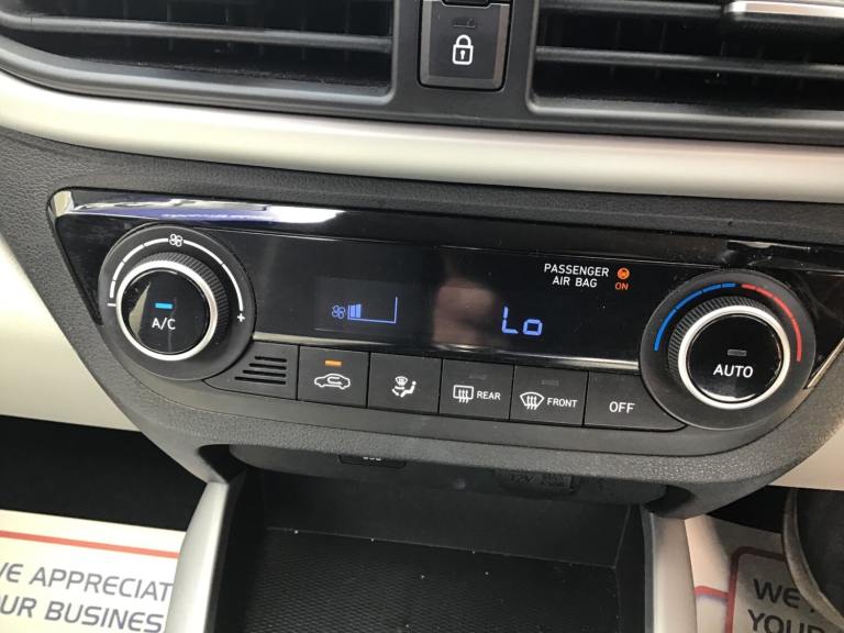 2022 Hyundai i10 1.2 MPi Premium 5dr Auto HATCHBACK Petrol Automatic