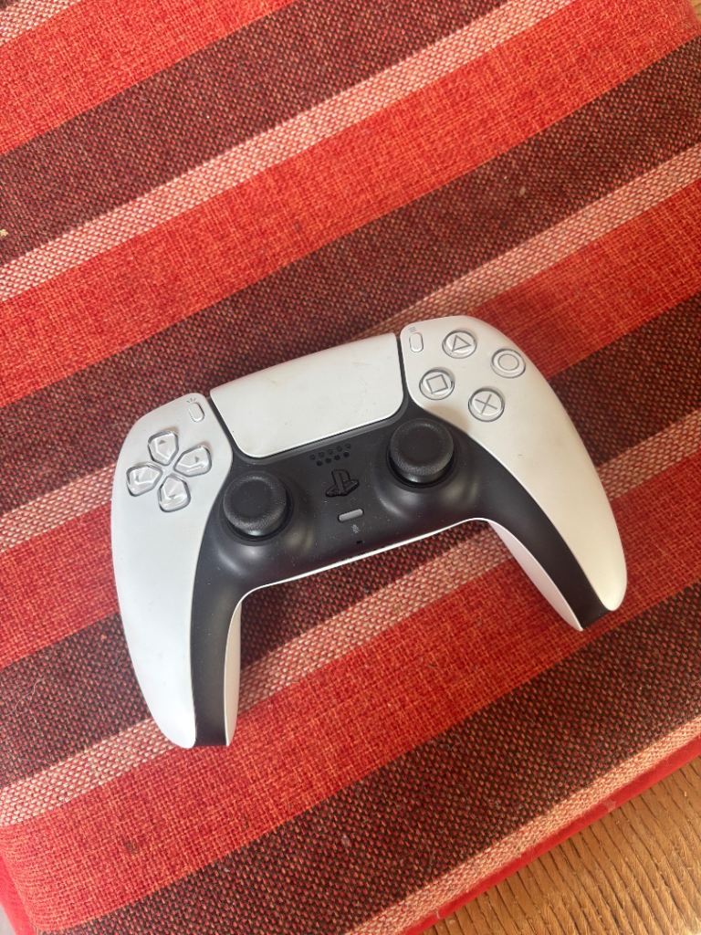 Sony PS5 DualSense Controller - White, Good Condition