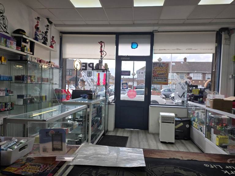 HIGH FOOTFALL shop for sale in Dagenham/chadwell heath