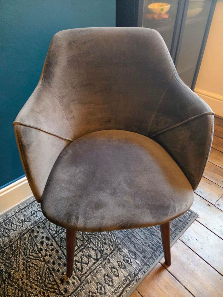 Lule Carver velvet dining chairs with walnut legs in grey x2