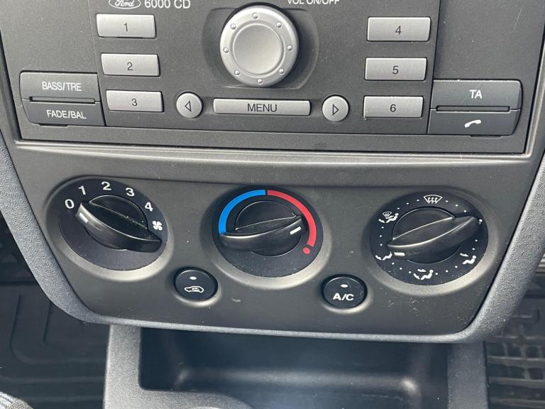 2006 Ford Fusion 1.6 Zetec Climate 5dr HATCHBACK Petrol Manual