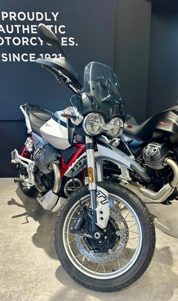 Moto Guzzi V85 TT E5+ Grigio Tambora 2025