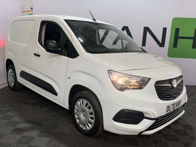 2020 Vauxhall Combo 2300 1.5 Turbo D 100ps H1 Sportive Van PANEL VAN DIESEL Manual