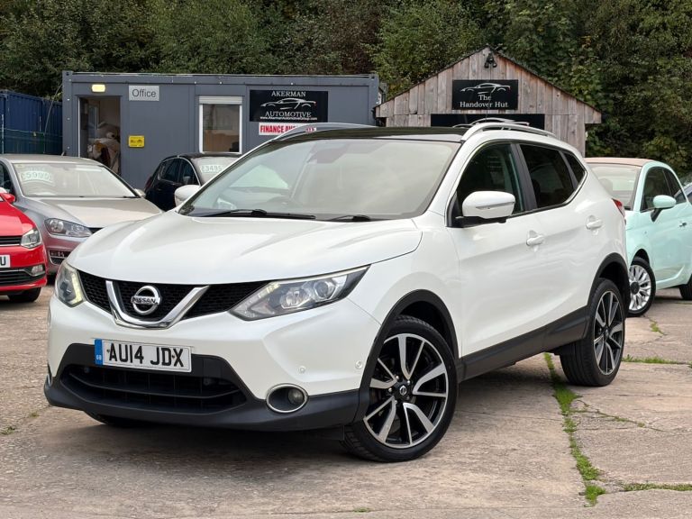 2014 Nissan Qashqai 1.5 dCi Tekna 5dr HATCHBACK Diesel Manual