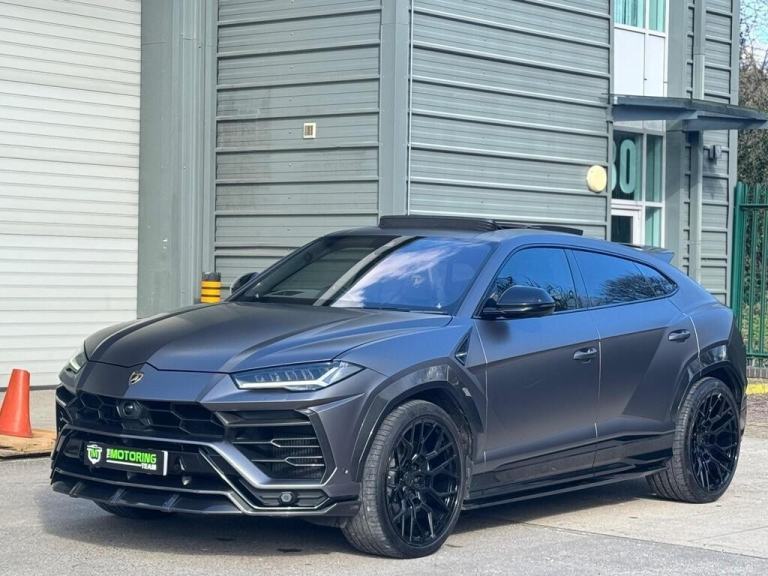 LAMBORGHINI URUS 4.0 V8 BI TURBO AUTOMATIC NERO URBAN KIT - 2021