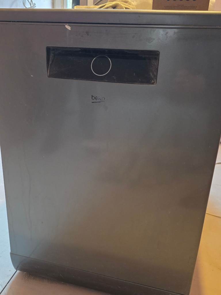 Beko Dishwasher bPRO 500. Top of the range Black. £449 RRP 6 months old.