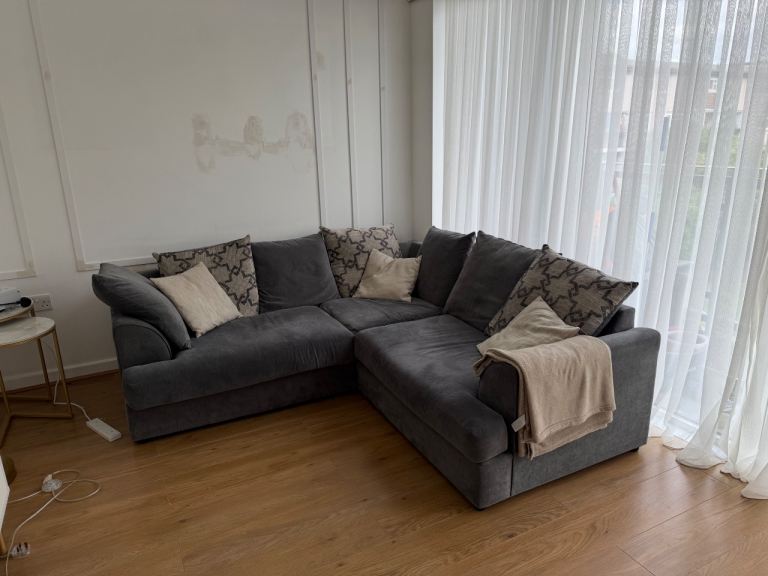 Grey Wayfair 4 Seater Corner Sofa 