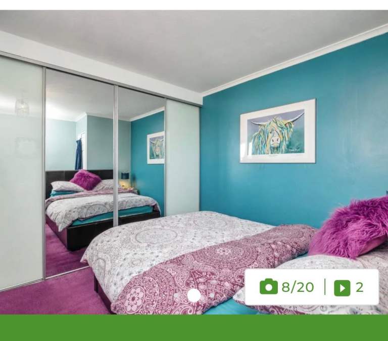 Spacious and large single room available for rent in four bedroom house 