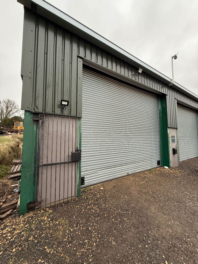 Storage unit to let on secure farmyard 