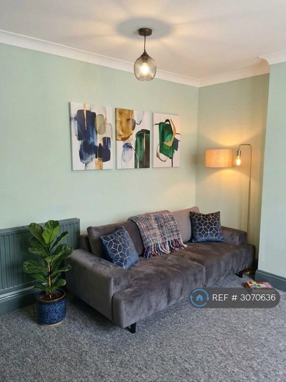 2 bedroom flat in Richmond Road, Brighton, BN2 (2 bed) (#3070636)