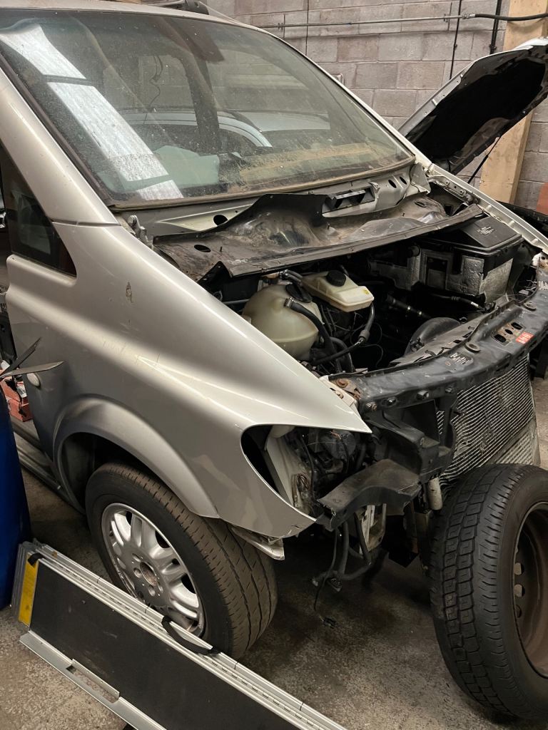 Mercedes vito 639 front wings,silver 