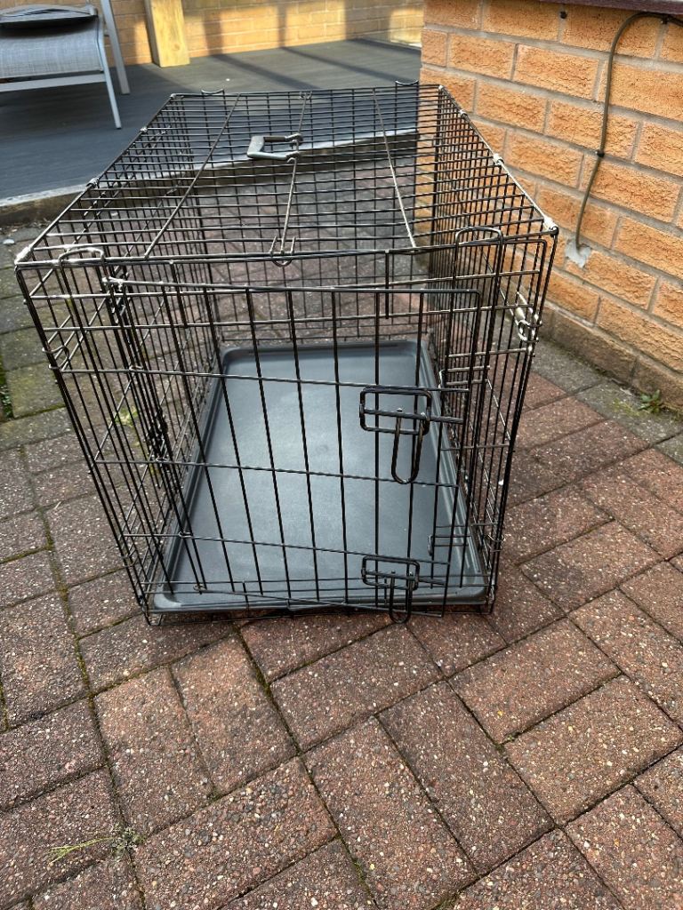 Medium dog crate