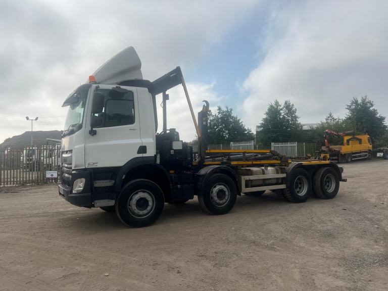 DAF TRUCKS CF 440 8x4 HOOKLOADER JULY MOT , WATCH VIDEO 