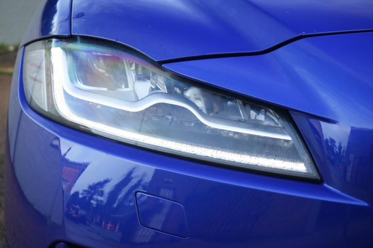 2016 Jaguar F-Pace 3.0d V6 1st Edition 5dr Auto AWD ESTATE DIESEL Automatic