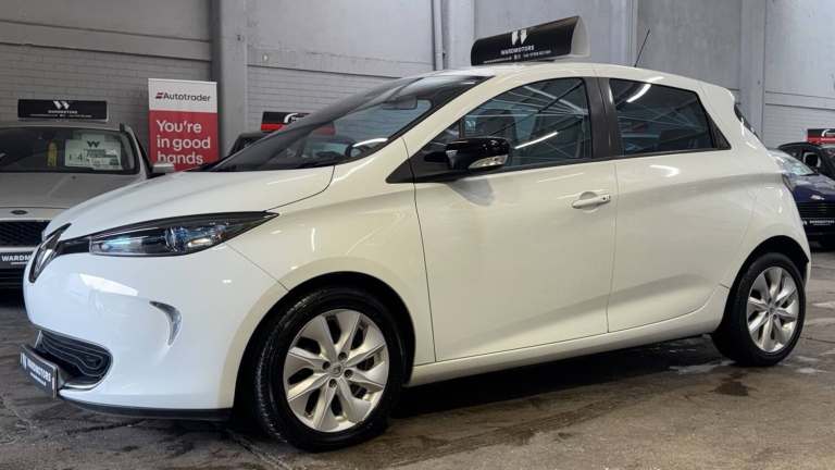 RENAULT ZOE Dynamique Nav White 5dr 1 KEEPER+8 STAMPS+CRUISE 2015