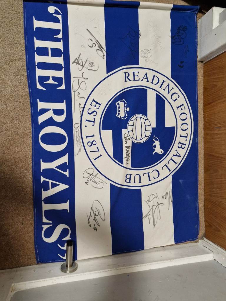Signed reading fc flag