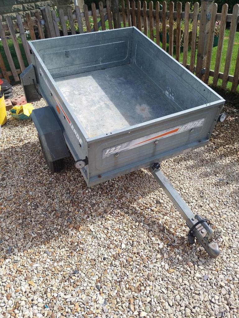 Small Grey Utility Trailer with Cover – Good Condition