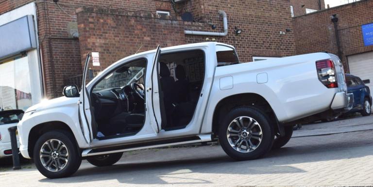 2021 Mitsubishi L200 2.2 DI-D DC Warrior 4WD Euro 6 (s/s) 4dr PICK UP Diesel Manual