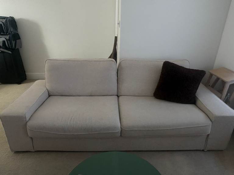 IKEA KIVIK 3-Seater Sofa – Excellent Condition – Cover Replaceable