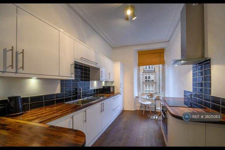 1 bedroom flat in Albyn Grove, Aberdeen, AB10 (1 bed) (#2825083)