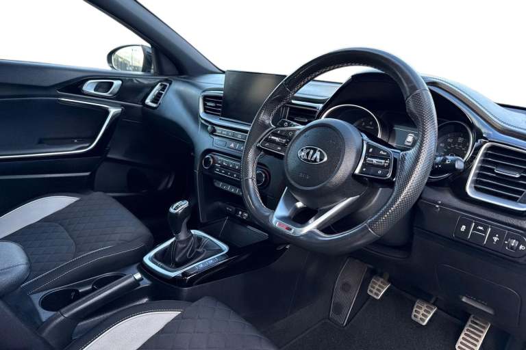 2019 Kia Ceed 1.4 T-GDi GT-Line Lunar Edition Euro 6 (s/s) 5dr Hatchback PETROL Manual