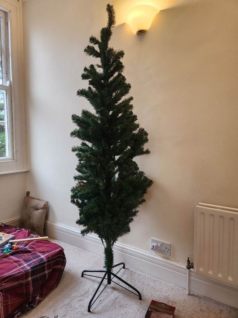 Green Artificial Christmas Tree – Good Condition, Barely Used