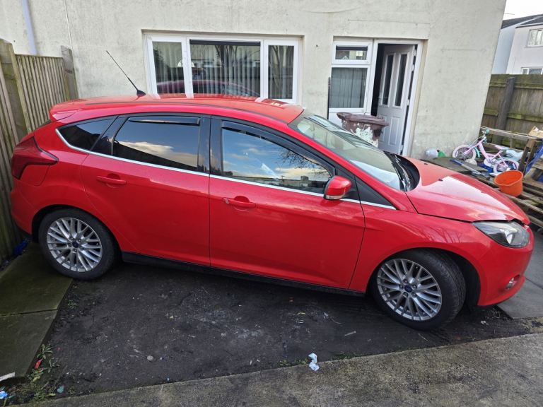 Ford, FOCUS, Hatchback, 2013, Manual, 998 (cc), 5 doors