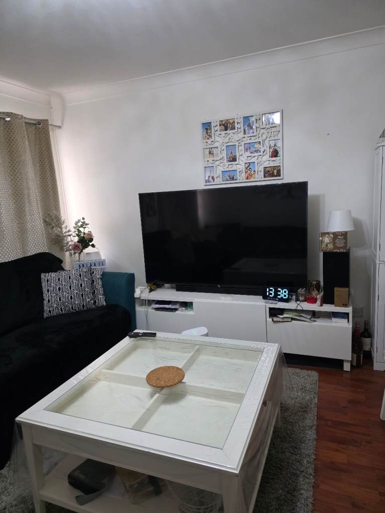 Stunning fully furnished 1 bedroom ground floor 