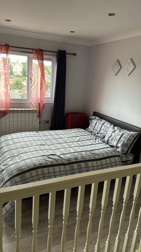 Spacious & Cosy Double Room For Rent AT ME4 6RD