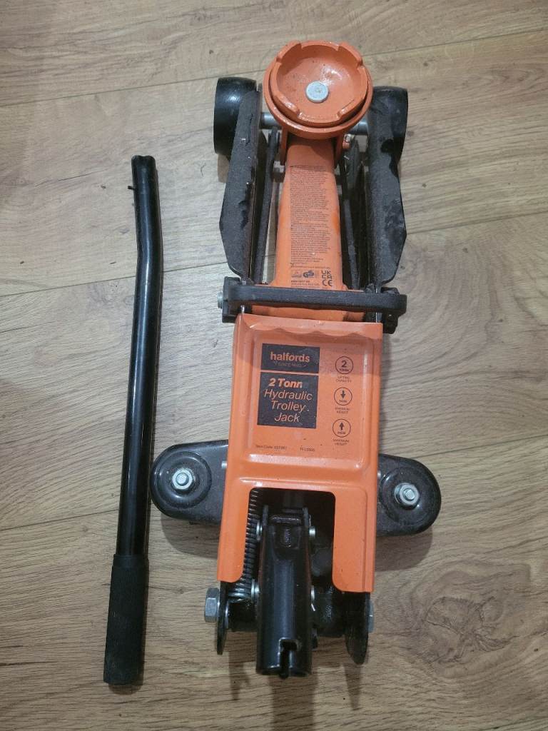 Halfords 2 ton jack 