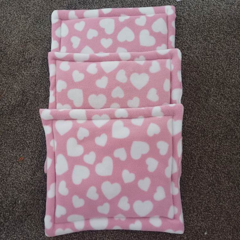 Guinea pig pee pads/beds 