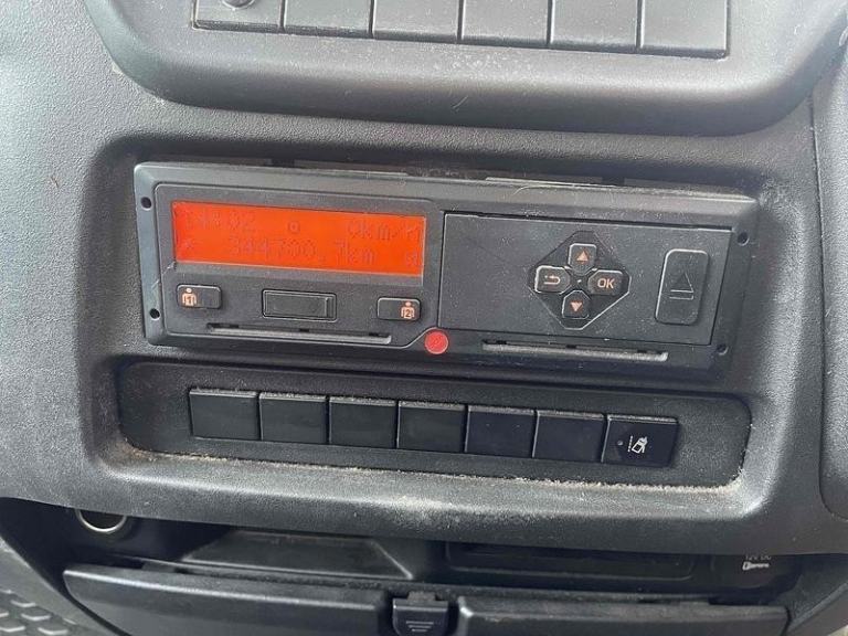 Iveco Daily 3.0 70C18 Flat Bed 7.2 Ton Truck Diesel Automatic Lorry - PRICE DROP