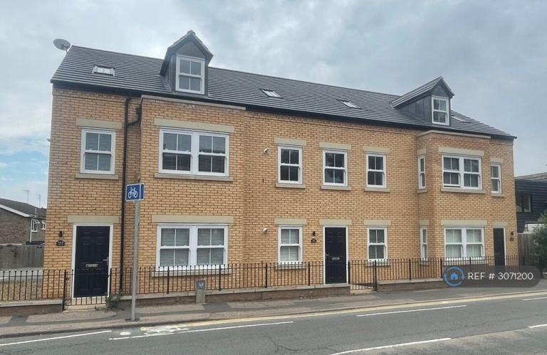 1 bedroom flat in Wharf Road, Peterborough, PE2 (1 bed) (#3071200)