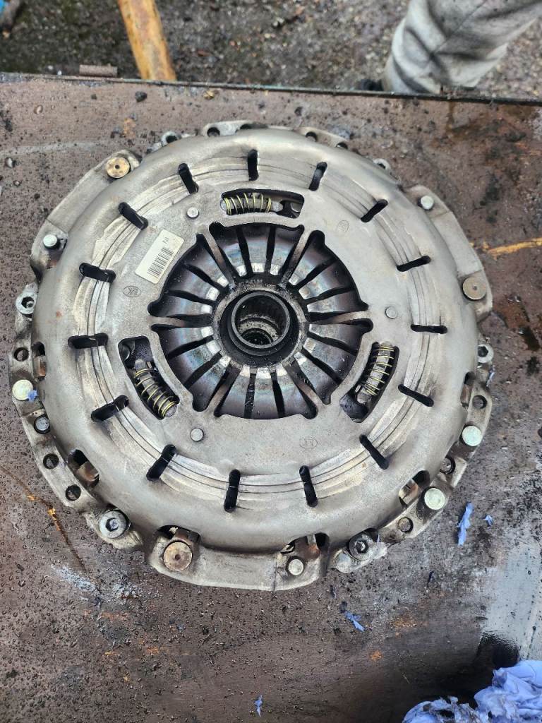 Bmw N52b25a 325i Clutch And Flywheel