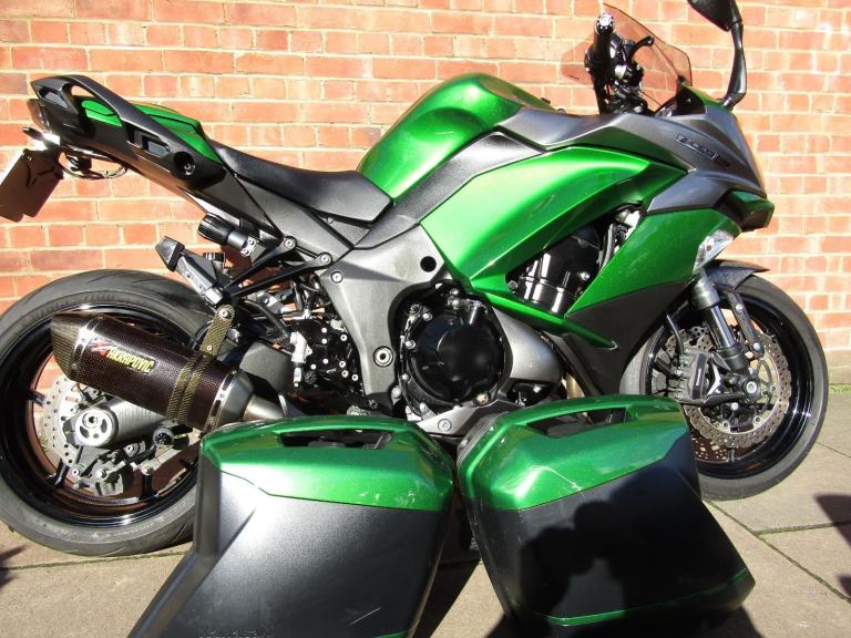 KAWASAKI ZX 1000 SX 1 KEEPER ,7000 MILES , FULL AKROPOVIC EXHAUST****HI SPEC ***
