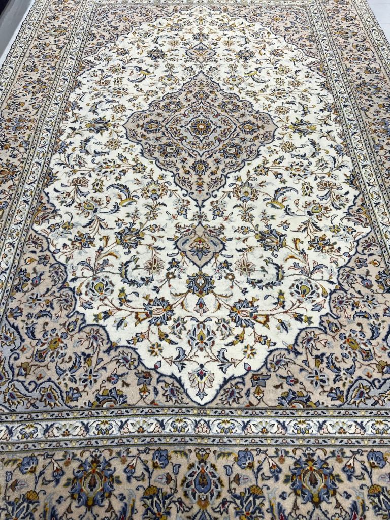 Persian keshan new rug 240x370cm