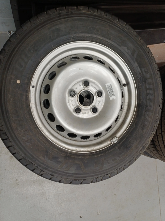 235/65/R16c 115/113R Bridgestone Duravis All Season Wheel and Tyre
