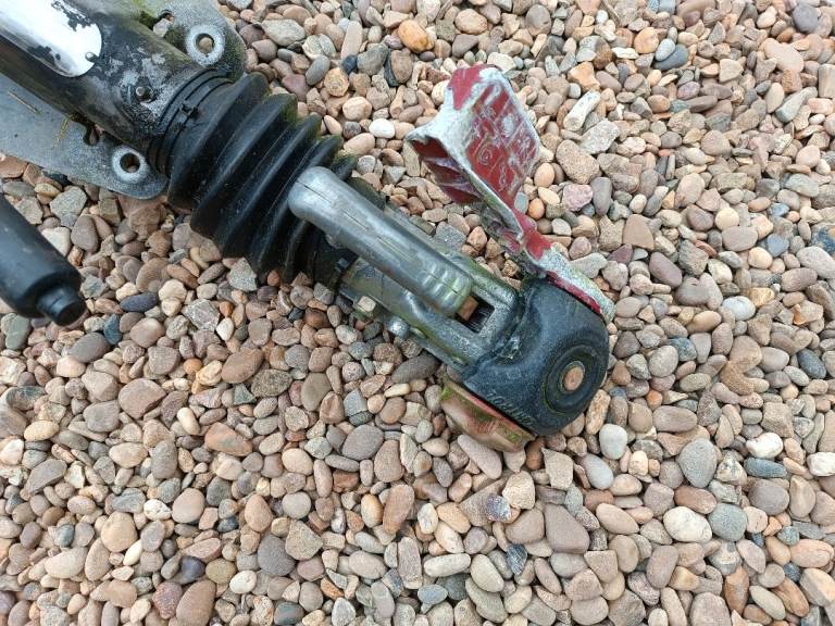 Tow frame and jockey wheel