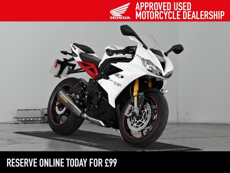 2016 Triumph DAYTONA Daytona 675 R (13MY) Super Sports PETROL Manual