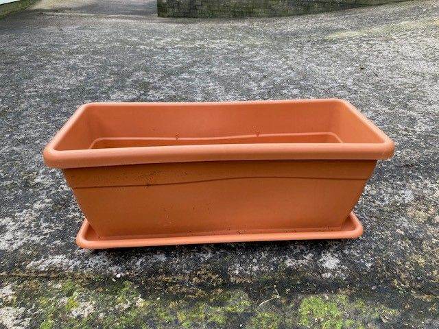 Heavy Duty Plastic Garden trough complete with water retaining tray included in price