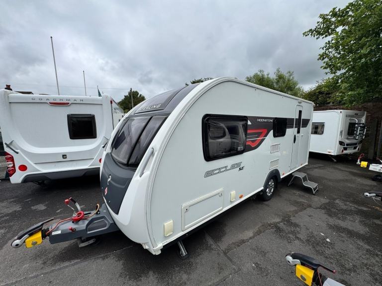 STERLING ECCLES MOONSTONE 2015 MODEL 4 BERTH REAR WASHROOM TOURING CARAVAN