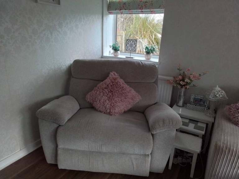 Electric reclining cuddle chair