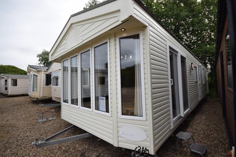 2007 Pemberton Lucerne 39x12 | 2 bed Static Caravan | OFF SITE Mobile Homes
