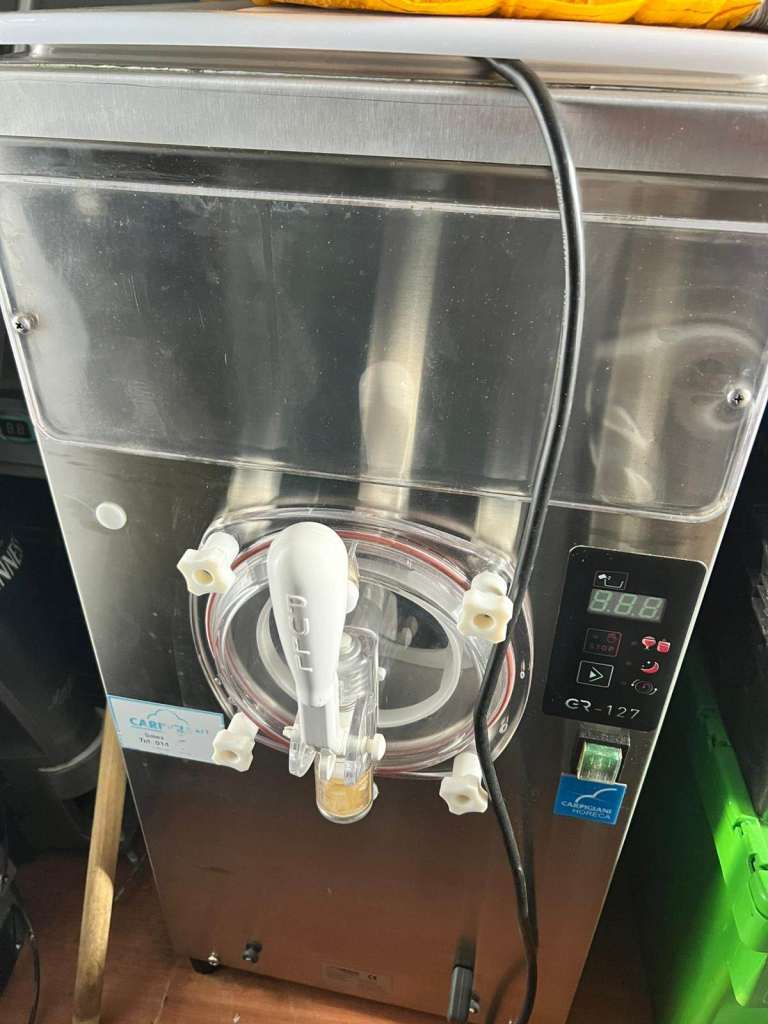 Catering equipment Icecream Yougurt Slush Coffee Beer juicers machines trailer kitchen pub items 