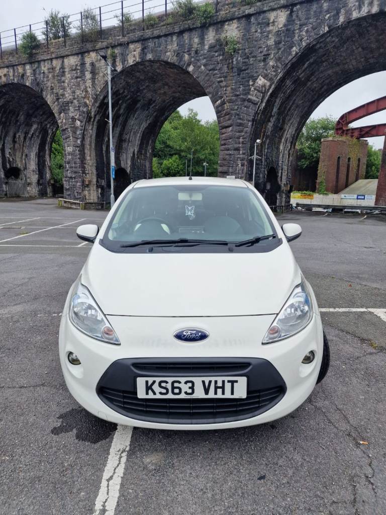 Ford, KA, Hatchback, 2014, Manual, 1242 (cc), 3 doors