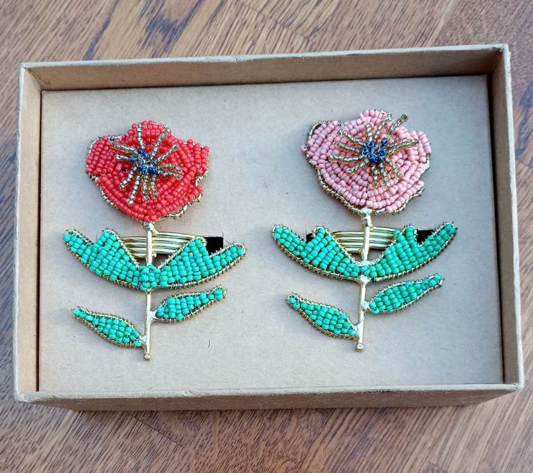 Oliver Bonas Set of 2 Beaded Flower Napkin Rings - Boxed But No Lid - Unused