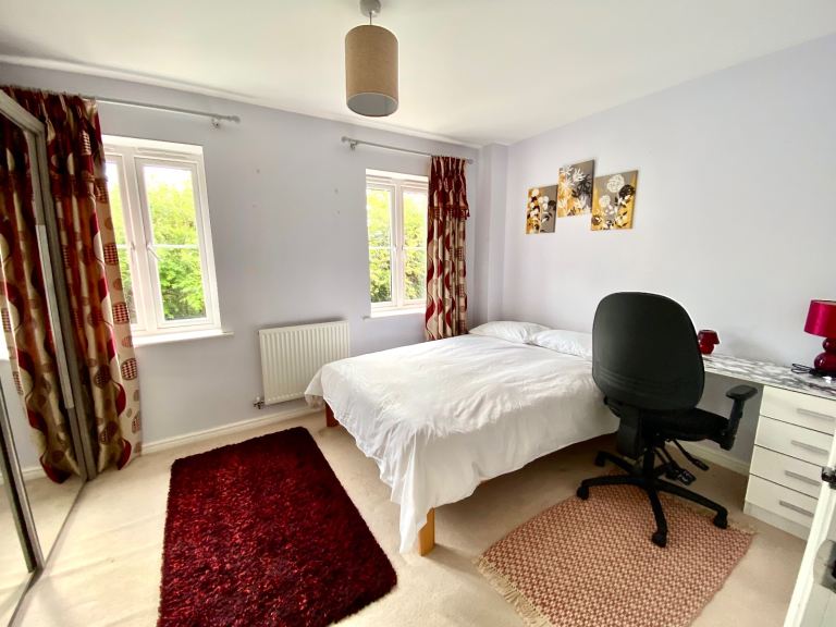 Spacious double room for single occupant 🏡