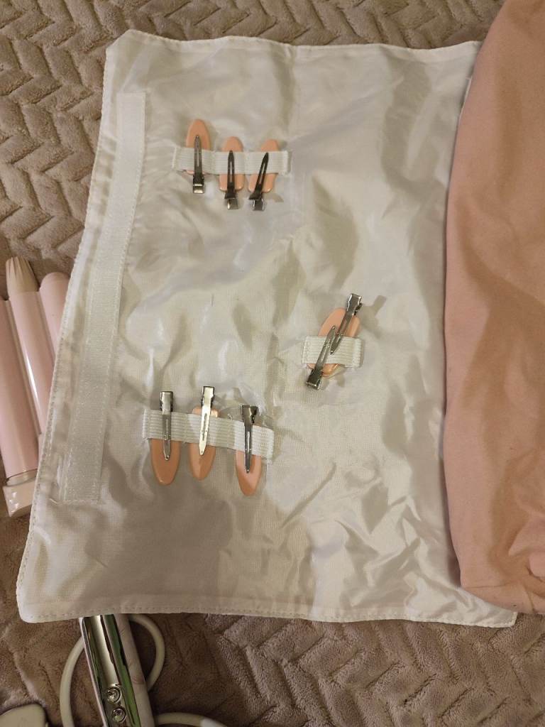 BeautyWorks Molly Mae Bundle Professional Hair Curler Wand and Waver Set