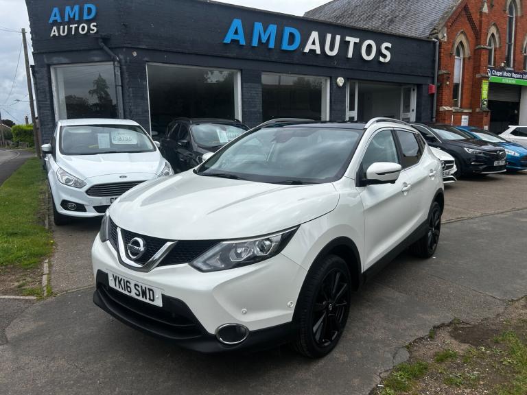 2016 Nissan Qashqai 1.5 dCi Tekna 5dr HATCHBACK Diesel Manual